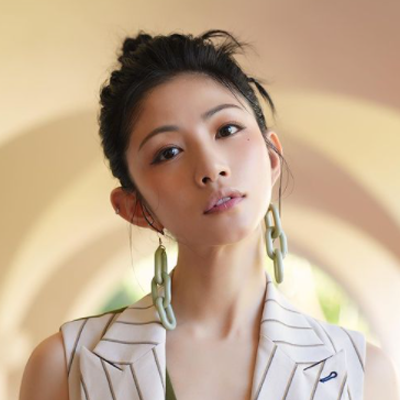 李千那